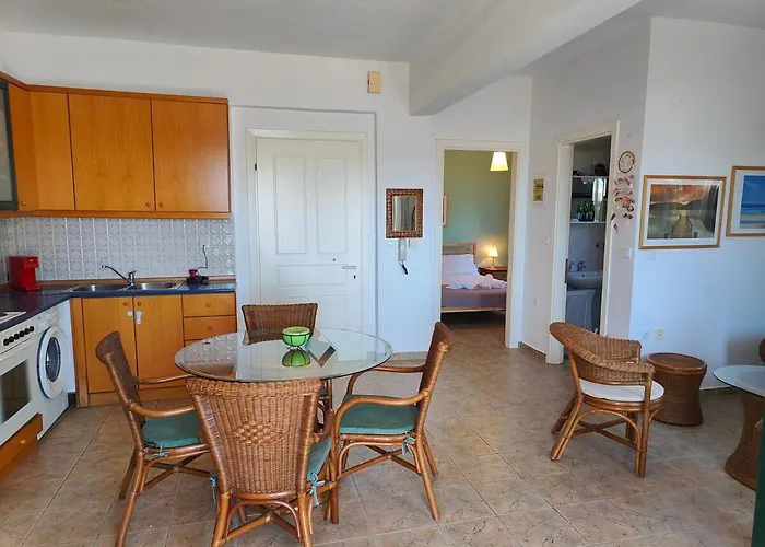 Electra's Front In Apartament